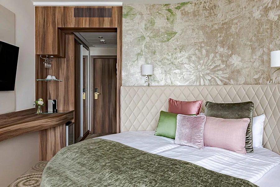 Oriental room